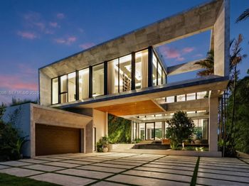 360 S Hibiscus Drive