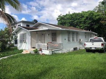 3314 NW 9th Court