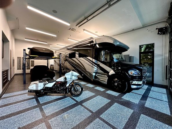 725 Poinciana Dr, Fort Lauderdale FL 33301