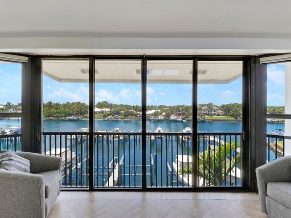 543 Bay Colony Drive N Slip 8, Juno Beach FL 33408