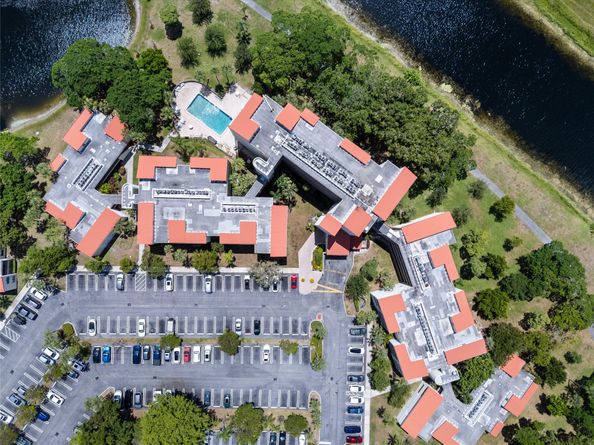 2314 S Cypress Bend Dr 713, Pompano Beach FL 33069