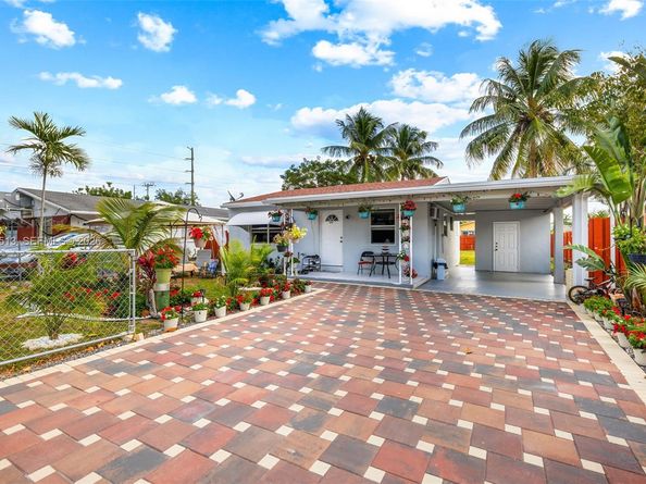 2210 Roosevelt Street, Hollywood FL 33020