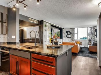 3800 Hillcrest Dr 401