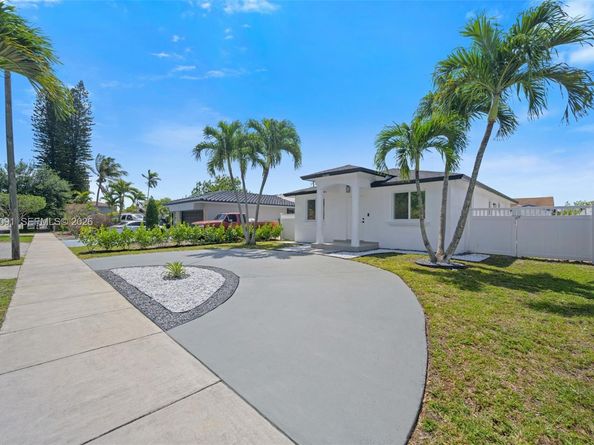 5580 Plunkett Street, Hollywood FL 33021