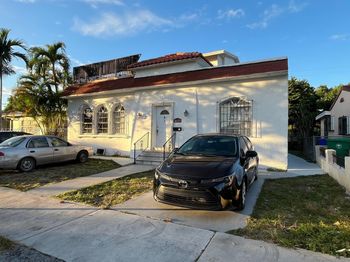 5629 SW 7th Street