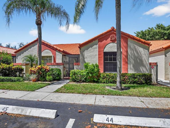 45 Centennial Court, Deerfield Beach FL 33442