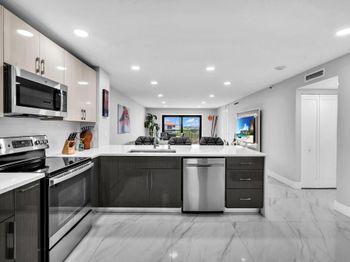 2221 Cypress Island Dr