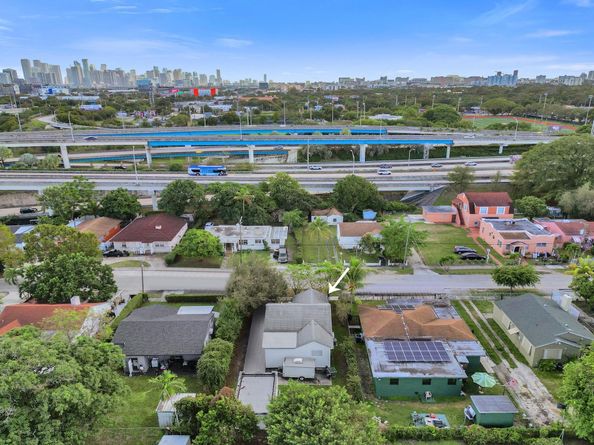 763 NW 41st St, Miami FL 33127