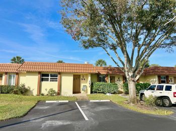 5780 Fernley Drive W