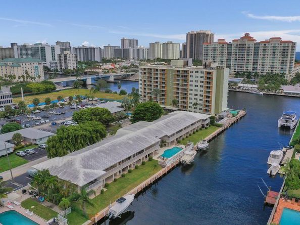 2866 NE 30th St 9, Fort Lauderdale FL 33306