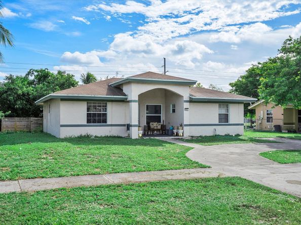 1460 NW 3rd Terrace, Pompano Beach FL 33060