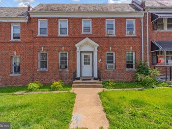 1379 Bryant Street NE