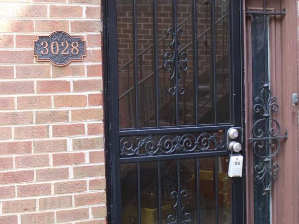 3028 Pineview Court NE 3028, Washington DC 20018