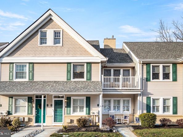 4 Comly Court, Flourtown PA 19031