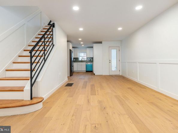 3016 S 17TH Street, Philadelphia PA 19145