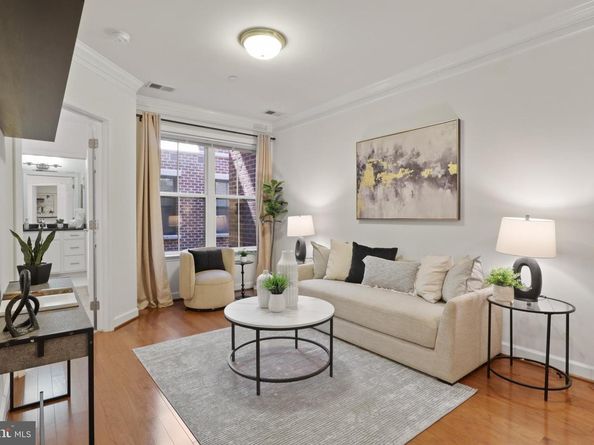 2101 N Monroe Street 212, Arlington VA 22207