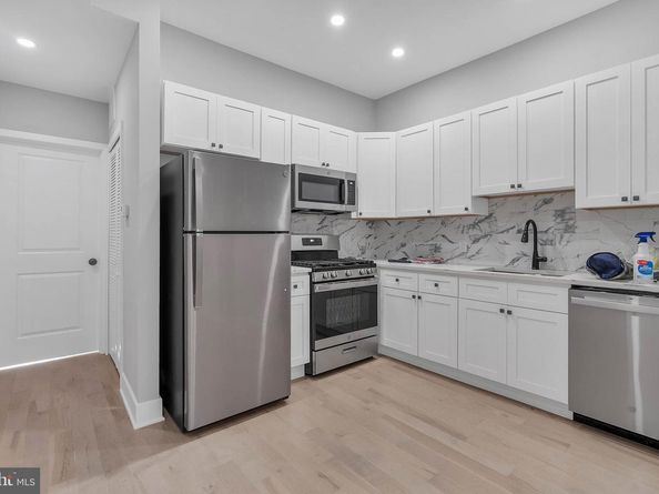 2840 W Girard Avenue, Philadelphia PA 19130