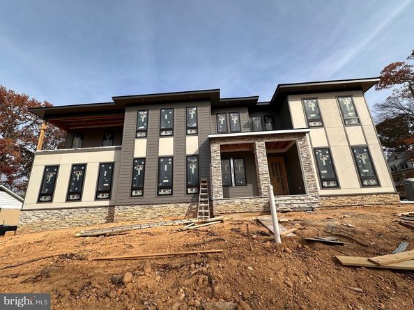 401 Old Courthouse Road NE, Vienna VA 22180