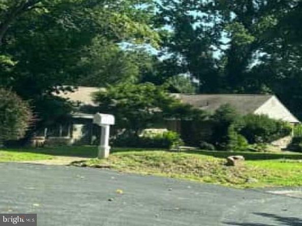 908 Heathdale Lane, Media PA 19063