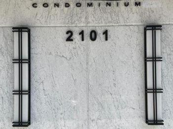 2101-17 Chestnut Street