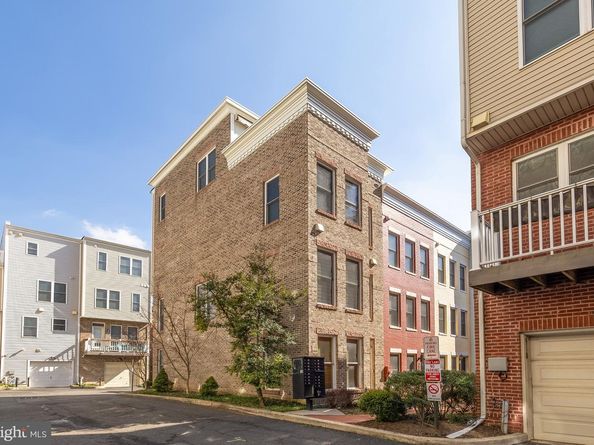 920 4TH Street SE, Washington DC 20003