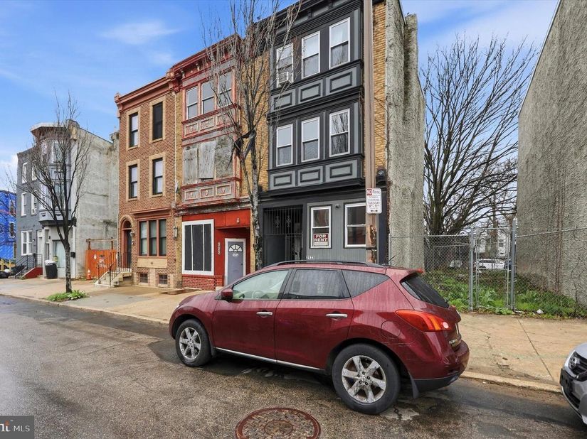 2933 W Diamond Street, Philadelphia PA 19121