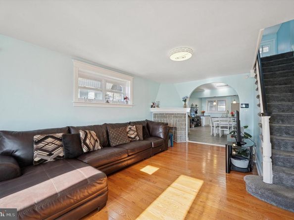 5823 Upland Way, Philadelphia PA 19131