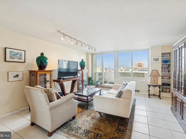 604 S Washington Square 2308, Philadelphia PA 19106