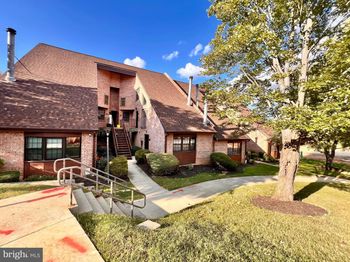 3066 Pineview Court NE