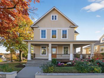 2017 Fulton Place NE