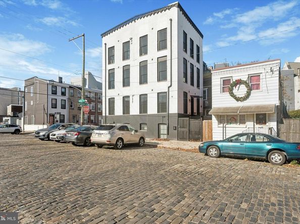 2141 E Hagert Street B, Philadelphia PA 19125