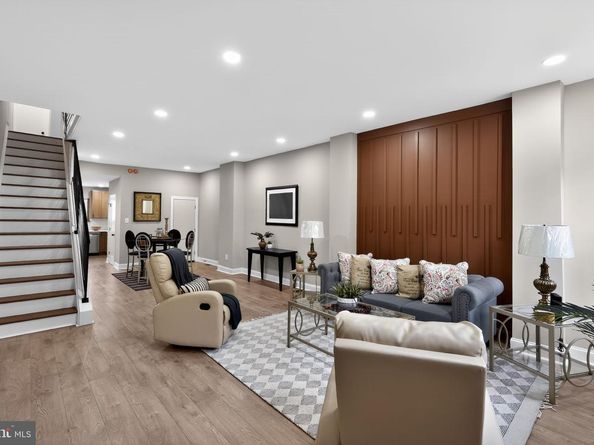 2030 S 6TH Street, Philadelphia PA 19148