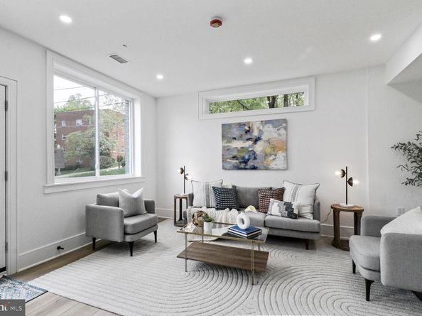 2524 41st Street NW 1, Washington DC 20007