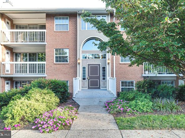 1923 Wilson Lane 202, Mclean VA 22102