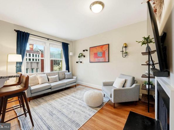 18 9TH Street NE 305, Washington DC 20002