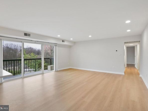 3200 S 28TH Street 403, Alexandria VA 22302