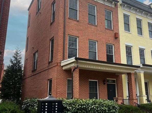 2909 Chancellor's Way NE, Washington DC 20017