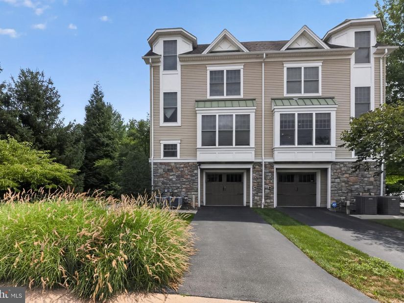 211 Holland Avenue, Ardmore PA 19003
