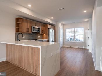 4015 Marilyn Drive