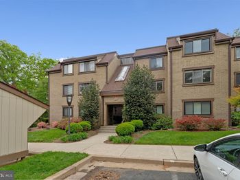 1621 Parkcrest Circle