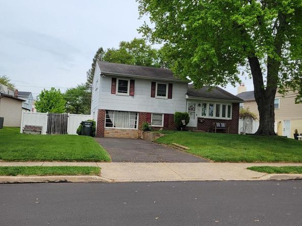 303 Willard Road, Hatboro PA 19040