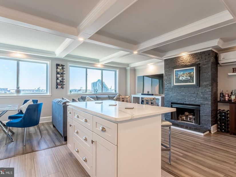 200 Lombard Street 709, Philadelphia PA 19147