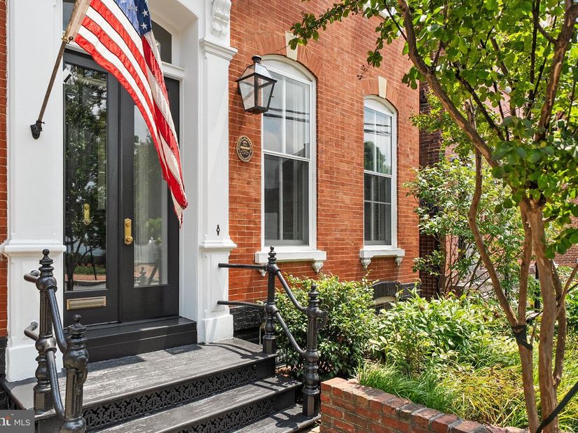 220 S Fairfax Street, Alexandria VA 22314