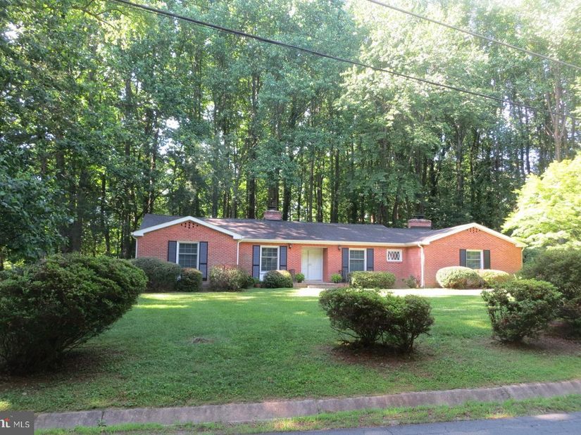 2025 Post Road, Vienna VA 22181