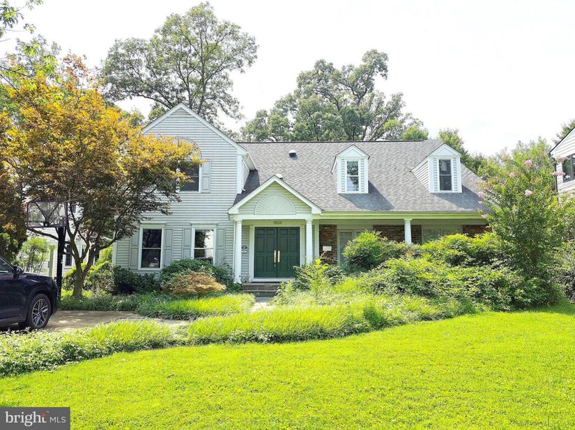 1904 Dalmation Drive, Mclean VA 22101