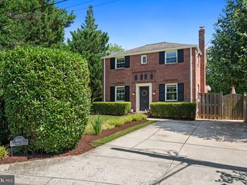 4900 Greenway Drive
