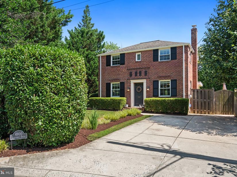 4900 Greenway Drive, Bethesda MD 20816