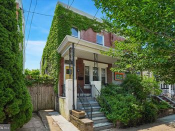 427 Roxborough Avenue