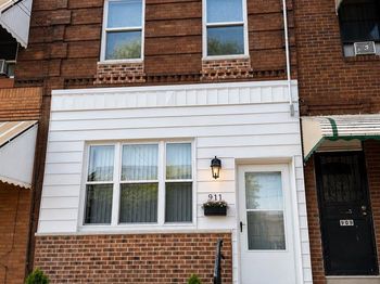 911 Wolf Street