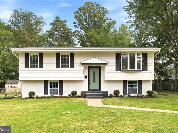 402 Pickett Lane, Herndon VA 20170